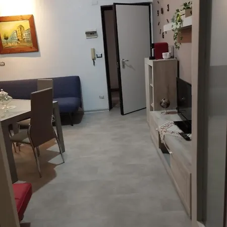 Del Viale - -
